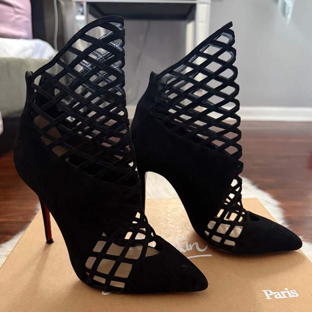 Christian Louboutin Giata Bootie Size 36